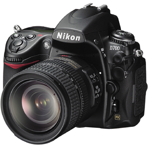 Nikon | jR D700 i18-200 VRj YLbg y 承i 130000~O z