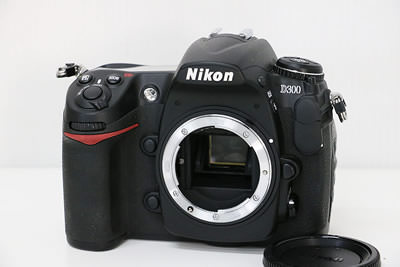 Nikon ニコン D300 ボディ デジタル一眼レフカメラ