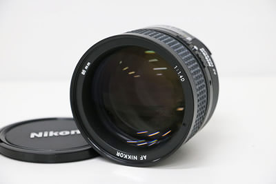 Nikon ニコン AF NIKKOR 85mm F1.4D レンズ