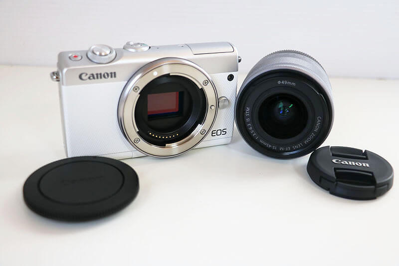 【買取実績】Canon(キャノン) EOS M100(WH)　EF-M 15-45 レンズキット