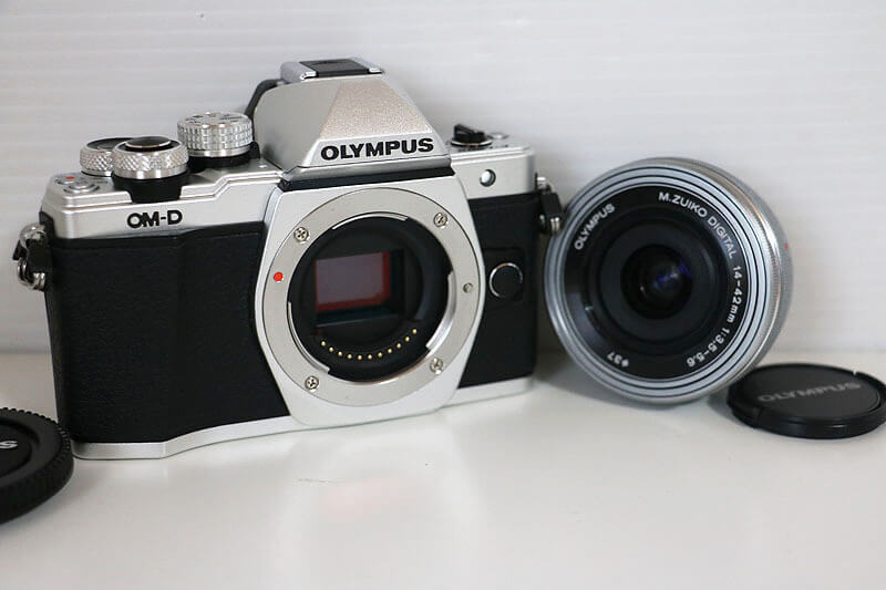 【買取実績】OLYMPUS オリンパス OM-D E-M10 MarkII 14-42mm EZレンズキット