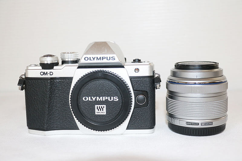 【買取実績】OLYMPUS オリンパス OM-D E-M10 Mark II 14-42mm EZレンズキット