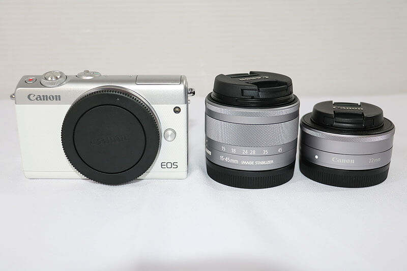 【買取実績】Canon キャノン EOS M100 ダブルレンズキット  ホワイト