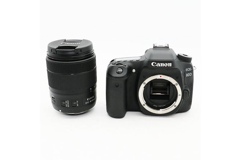 【買取実績】Canon キャノン EOS 80D EF-S 18-135 IS USMキット