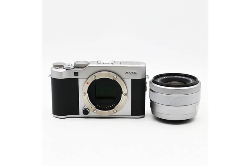 【買取実績】FUJIFILM 富士フィルム X-A5 レンズキット シルバー