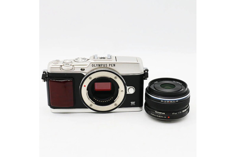 【買取実績】OLYMPUS オリンパス PEN E-P5 17mm F1.8 レンズキット シルバー PREMIUM MODEL+ 電子ビューファインダーVF-4 元箱あり